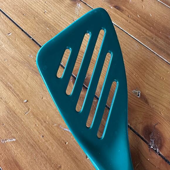 Preowned Hutzler Melamine Angled Slotted Spatula Turner Flipper Glossy Green 13" - Picture 2 of 10